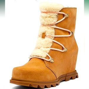 Sorel Women's Joan of Arctic Wedge III Lace Cozy Boot